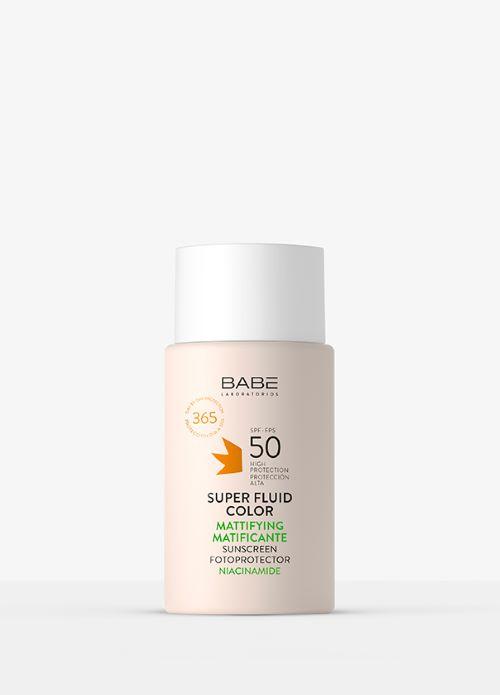 Fotoprotector Super Fluid Color Matificante SPF 50. Babe
